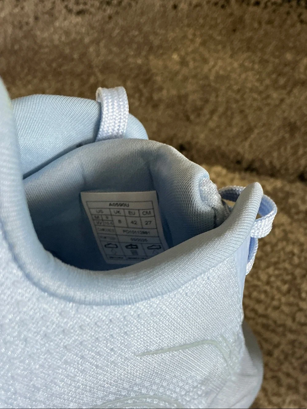 ALO Yoga Runner Limited Crystal Clear Blue Sneakers 10.5